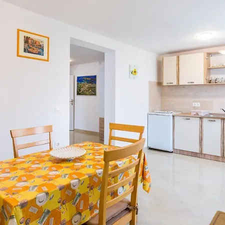 Miranda Apartman *